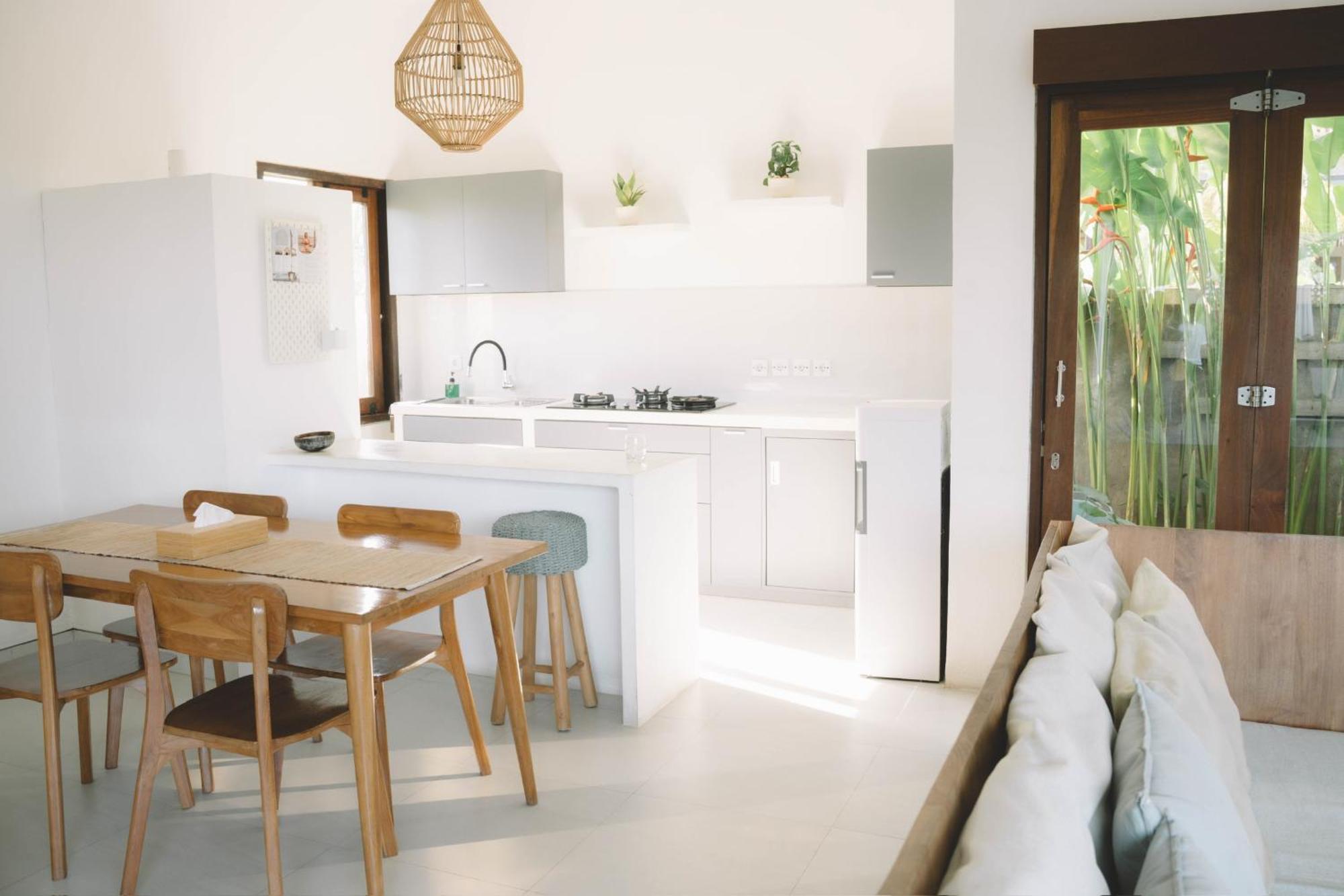 Three Palms Surf & Stay Medewi Airsatang Exteriör bild