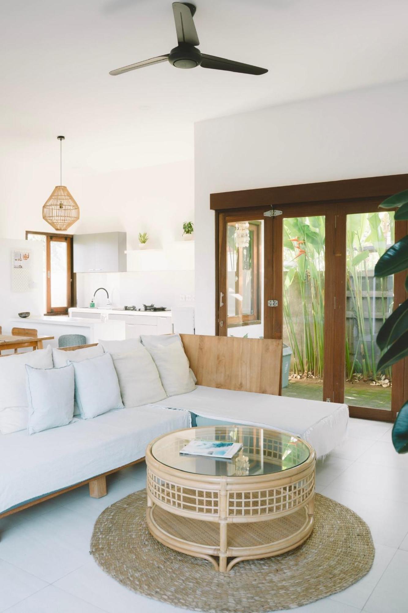 Three Palms Surf & Stay Medewi Airsatang Exteriör bild